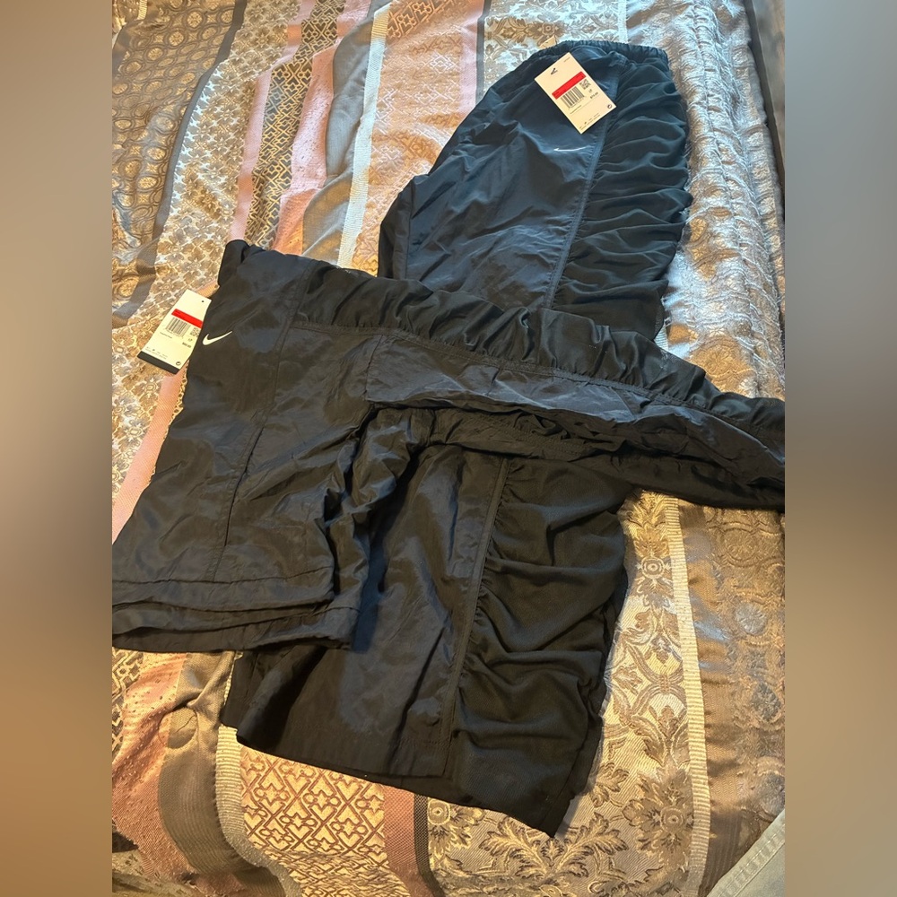 Nike Dark Gray and Black Athletic Pants Set